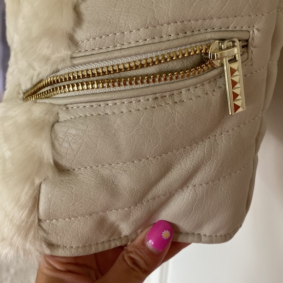 Y2K GUESS faux fur vest - Picture 3 of 5